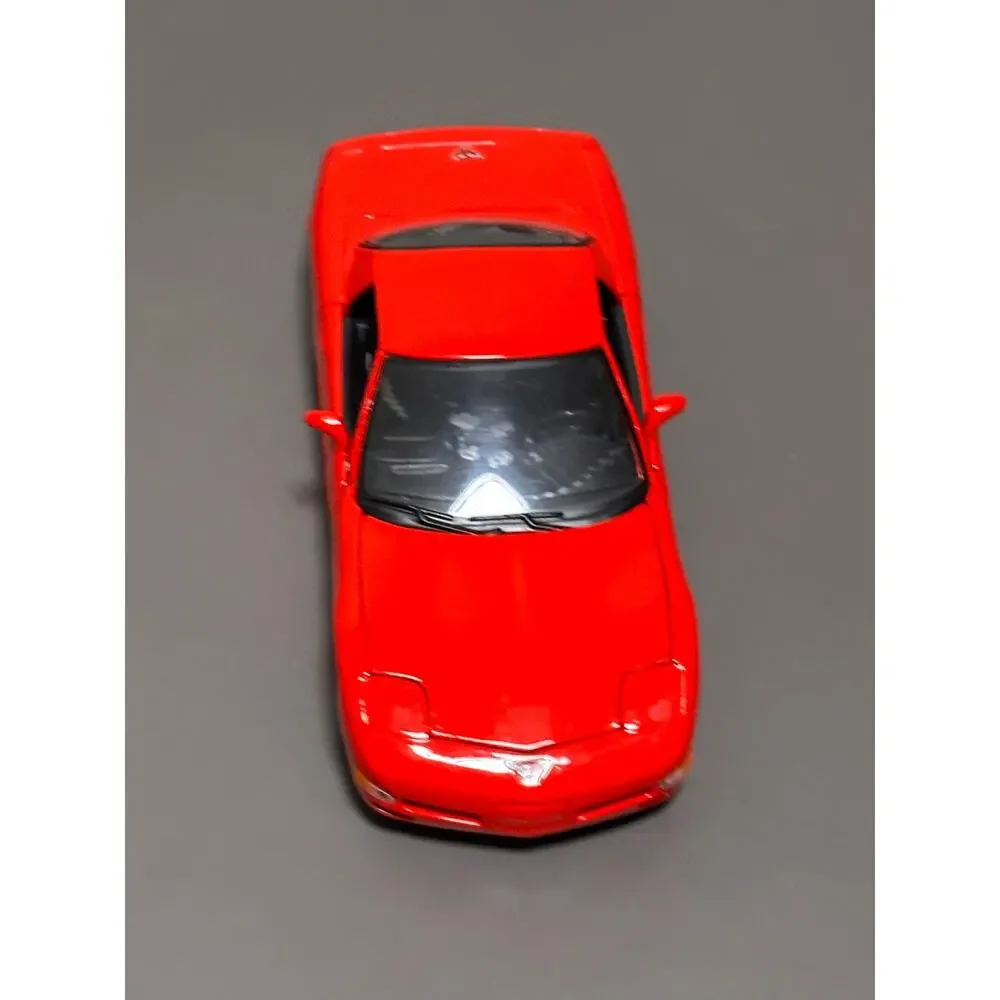 Maisto 1:24 Scale Diecast 1997 Red Chevrolet Corvette ZR-1